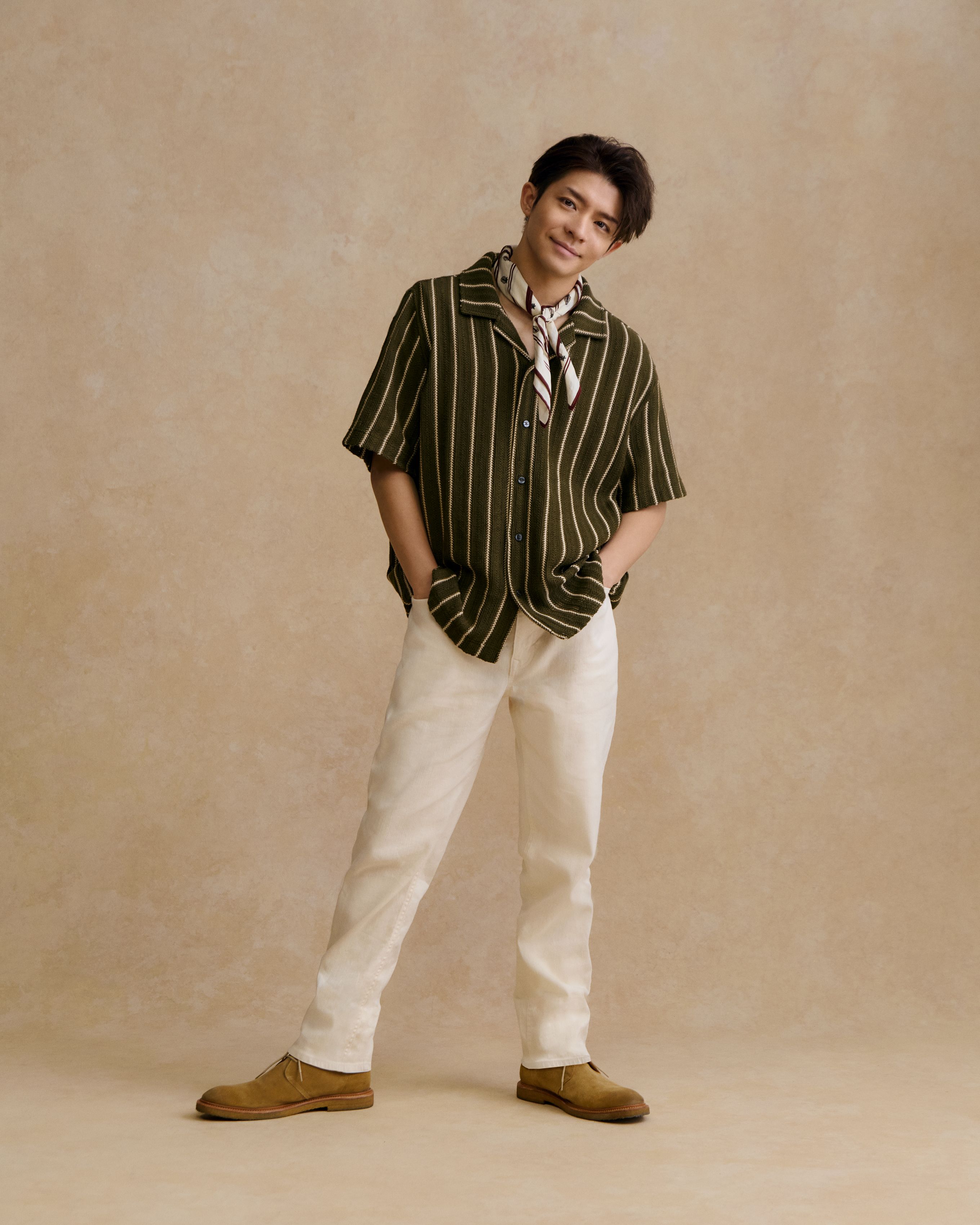 写真集】Number_i 岸優太が着こなすバナナ・リパブリックの