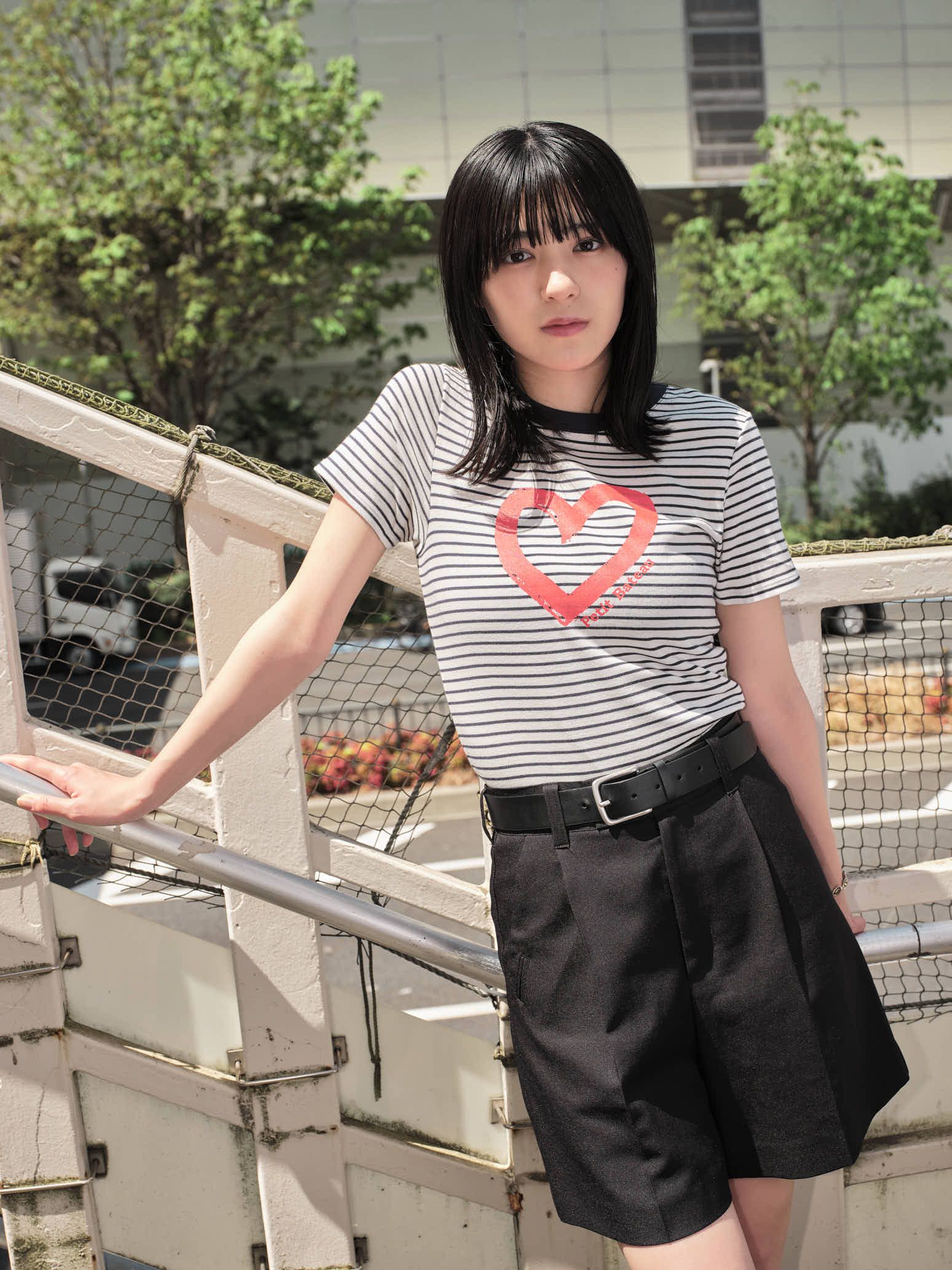 平川結月のリアルTシャツコーデ。「プチバトー」で叶えるマリン