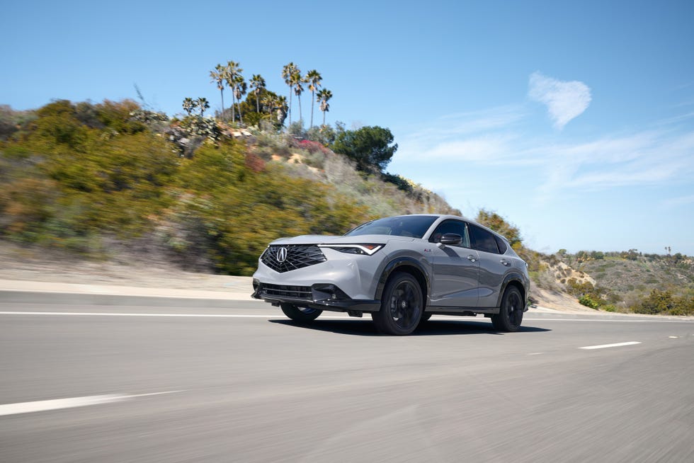 Acura ADX Review: छोटे पैकेज में बड़ा अनुभव, उपकम्पैक्ट क्रॉसओवर की नई परिभाषा! 7 Acura ADX exterior design sleek modern look