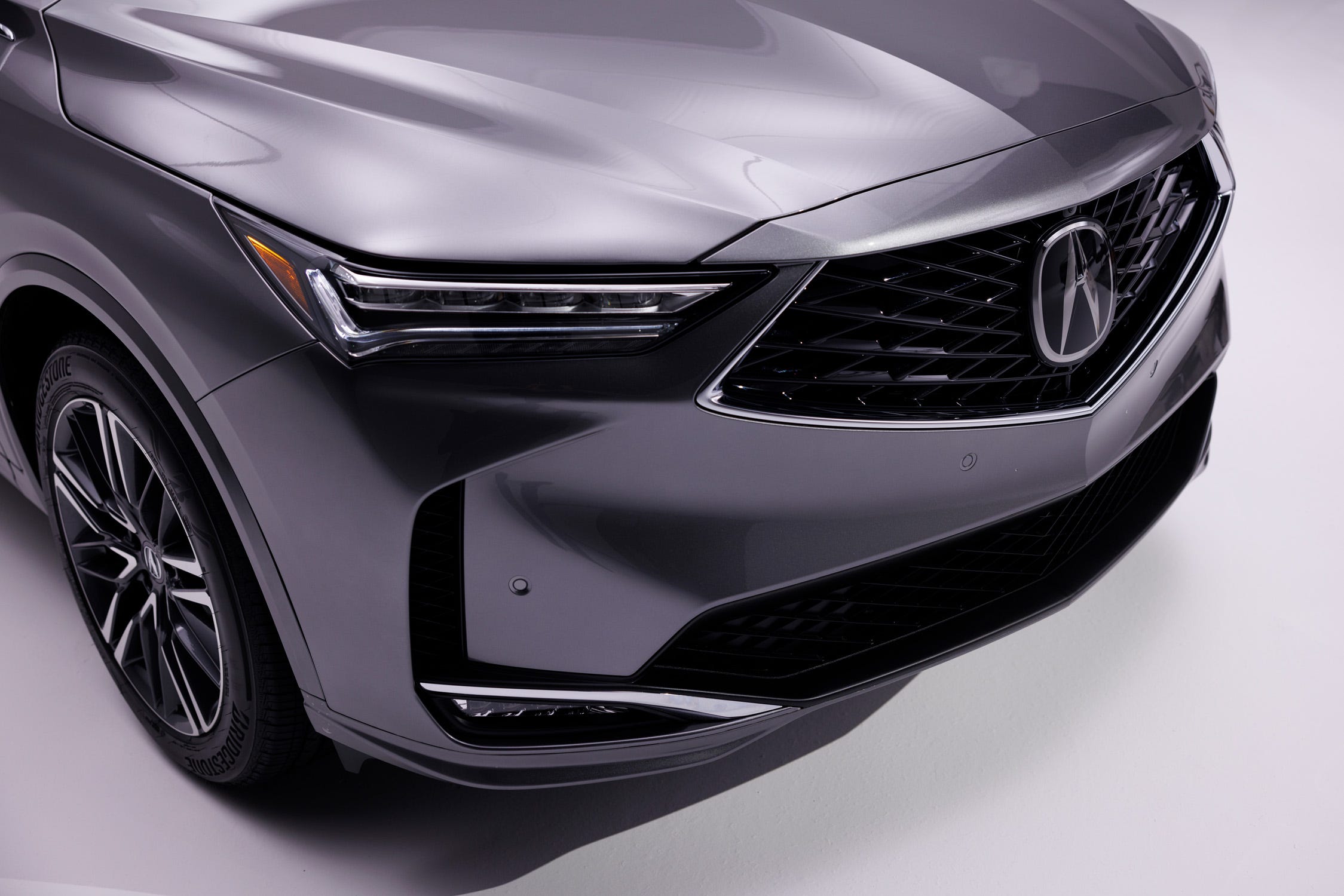 See Exterior Photos of the 2025 Acura MDX