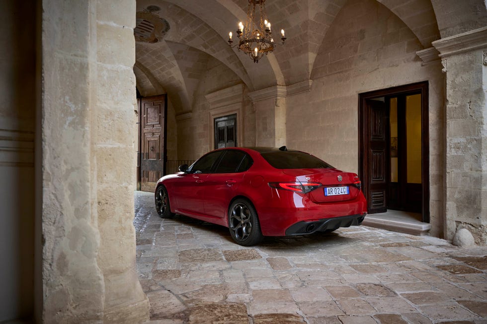 2025 alfa romeo giulia tributo italiano rear