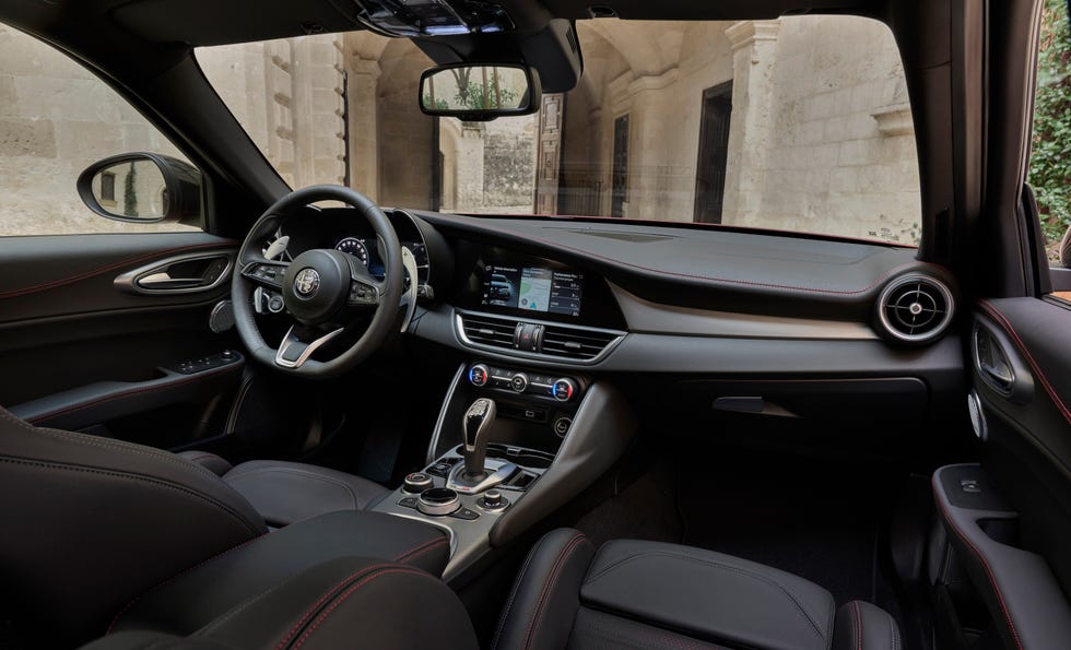 2025 alfa romeo giulia tributo italiano interior