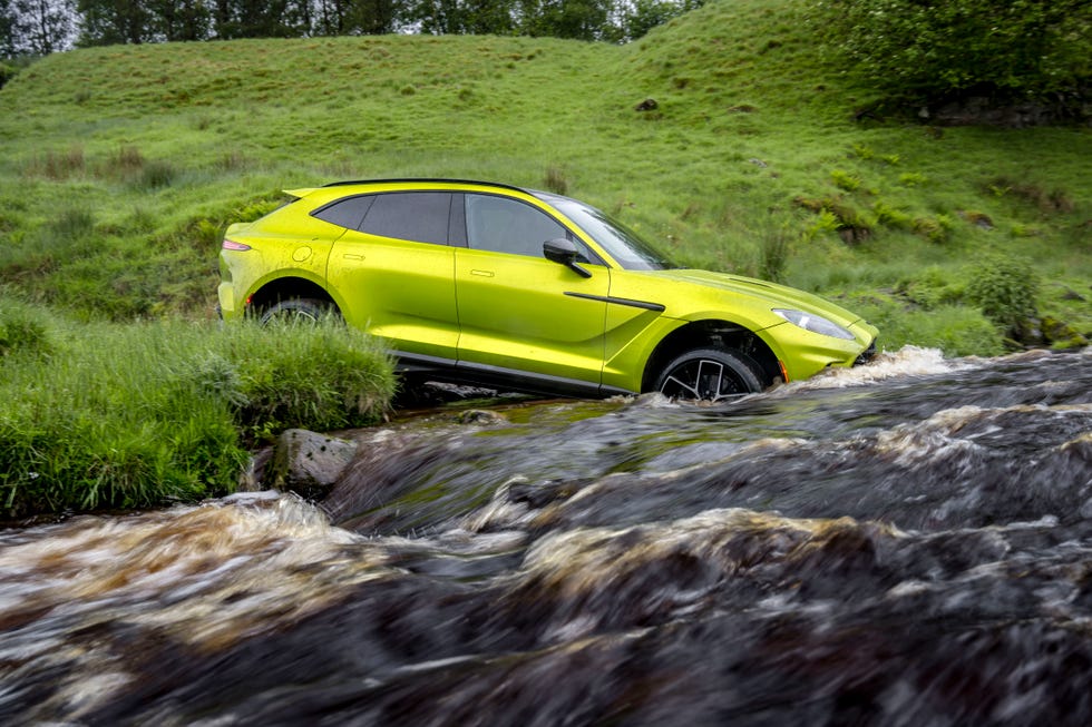 View Photos of the 2025 Aston Martin DBX 707