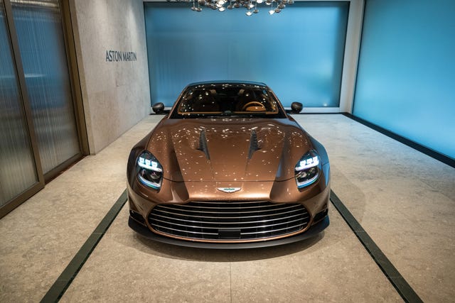 2025 aston martin vanquish