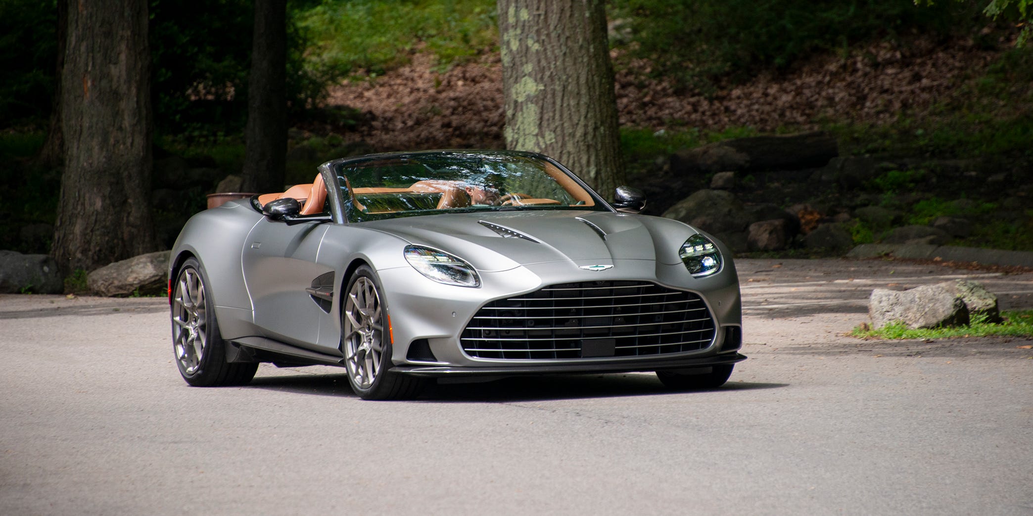 Aston Martin Vanquish Volante: A Perfect Getaway Car for Thrill Seekers
