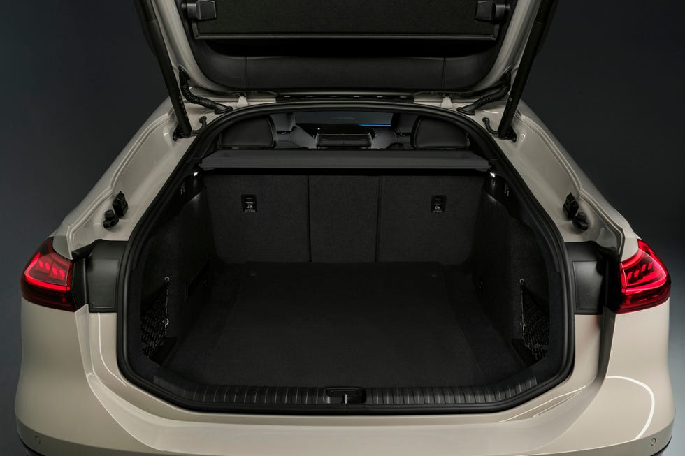 2025-audi-a6-e-tron-126-66a90637ea2d3.jpg