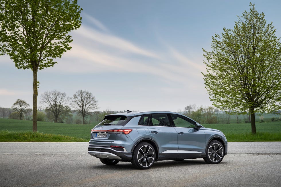 2025 Audi Q4 e-tron / Q4 e-tron Sportback Review, Pricing, and Specs