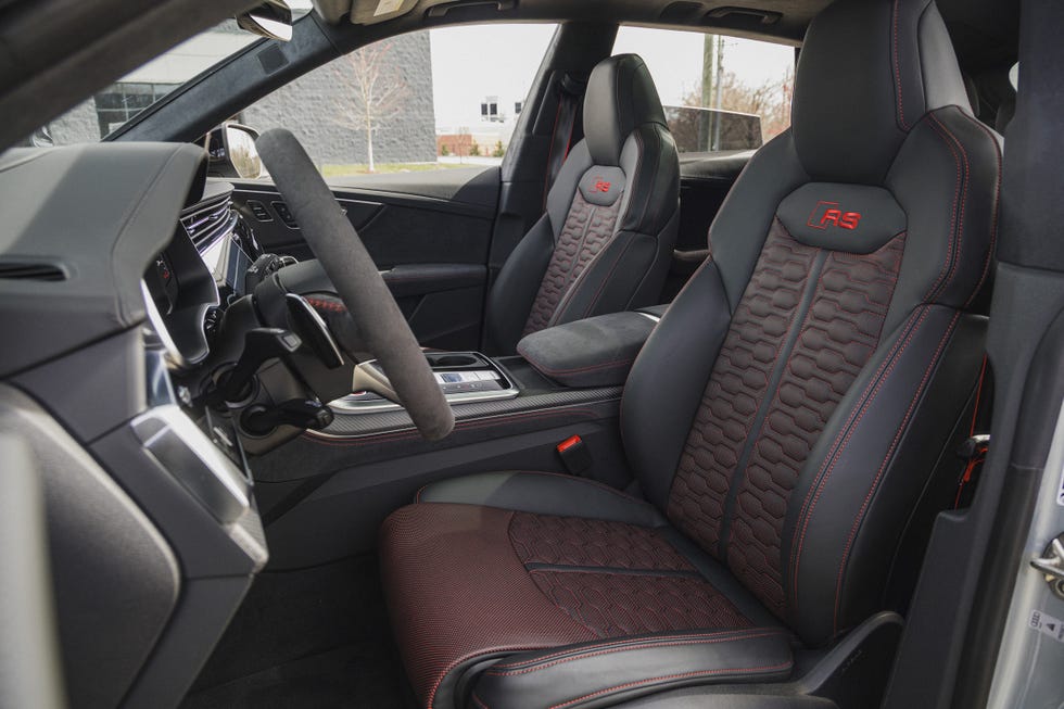 2025 audi rs q8 performance