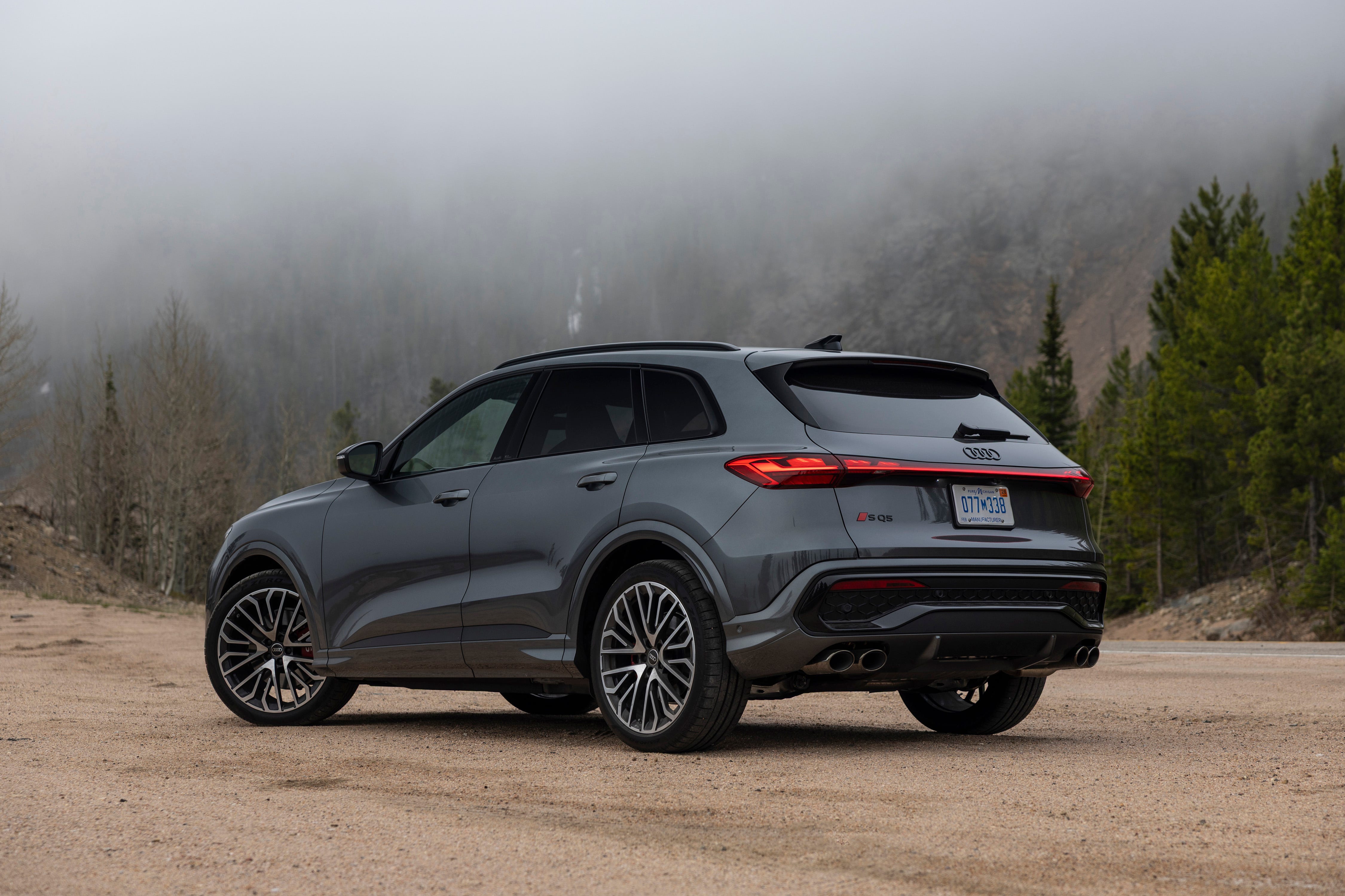 Audi SQ5 2025 Back