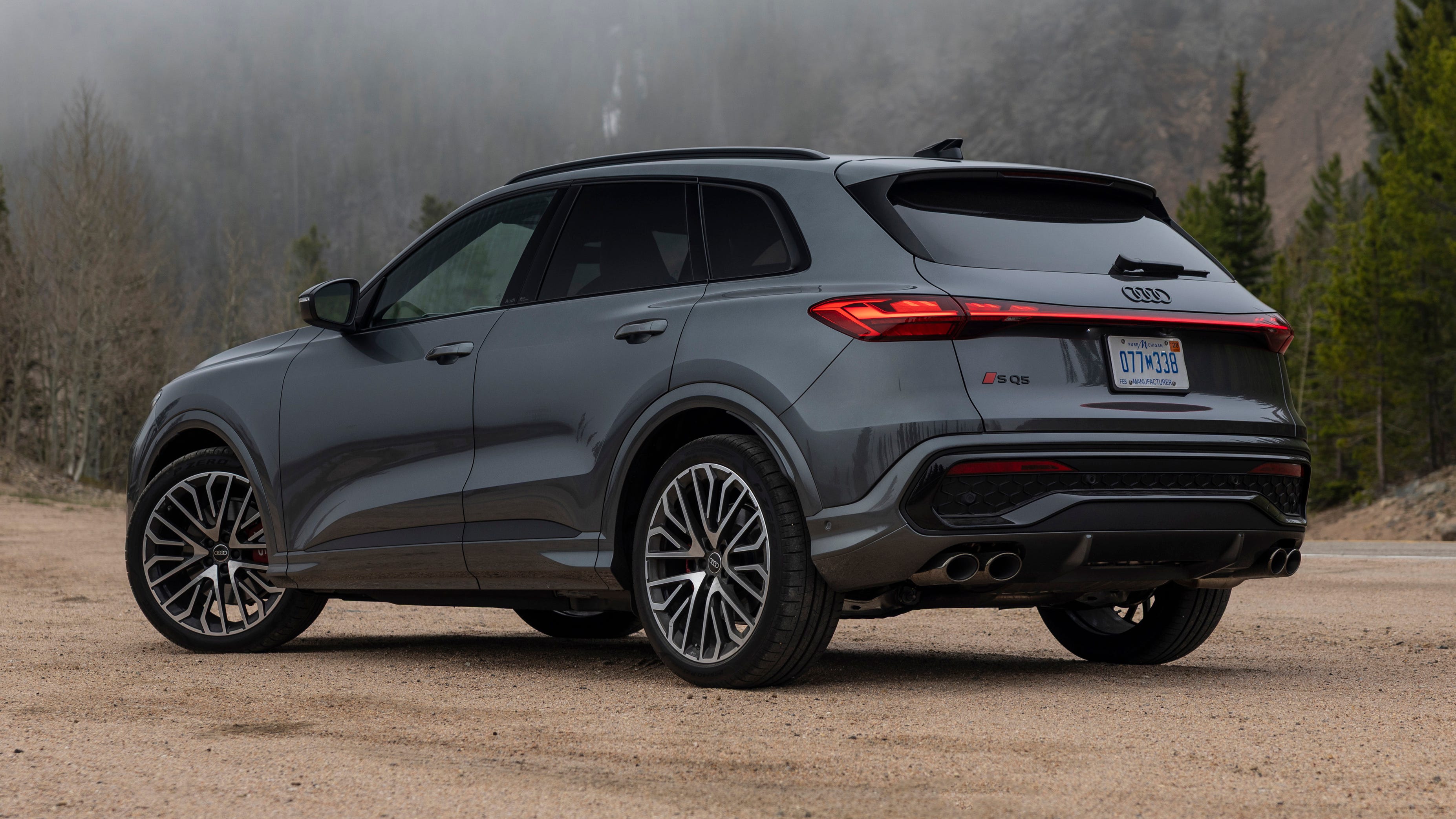 Audi SQ5 2025 Back