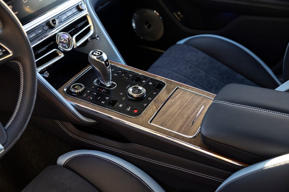 2025 bentley flying spur speed
