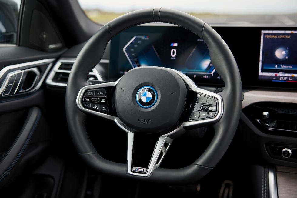 2025 bmw i4