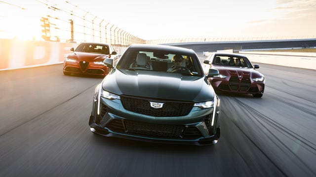 Standard Hood Fender & Mirror Kit | CADILLAC CT4 LUXURY 2022 Standard Hood Fender & Mirror Kit | CADILLAC CT4 LUXURY 2022