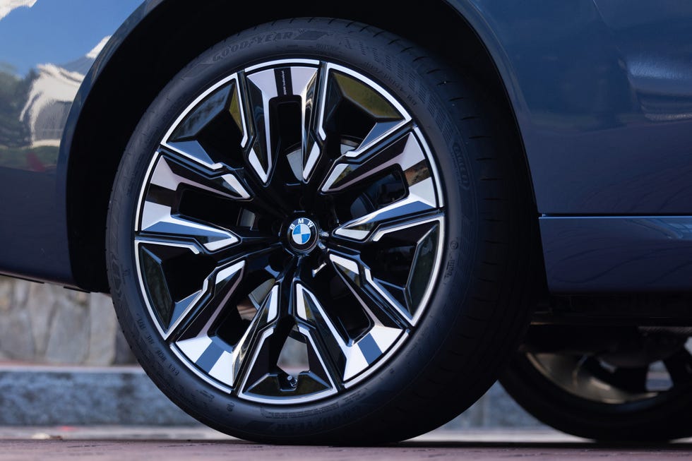 2025 bmw x3 30