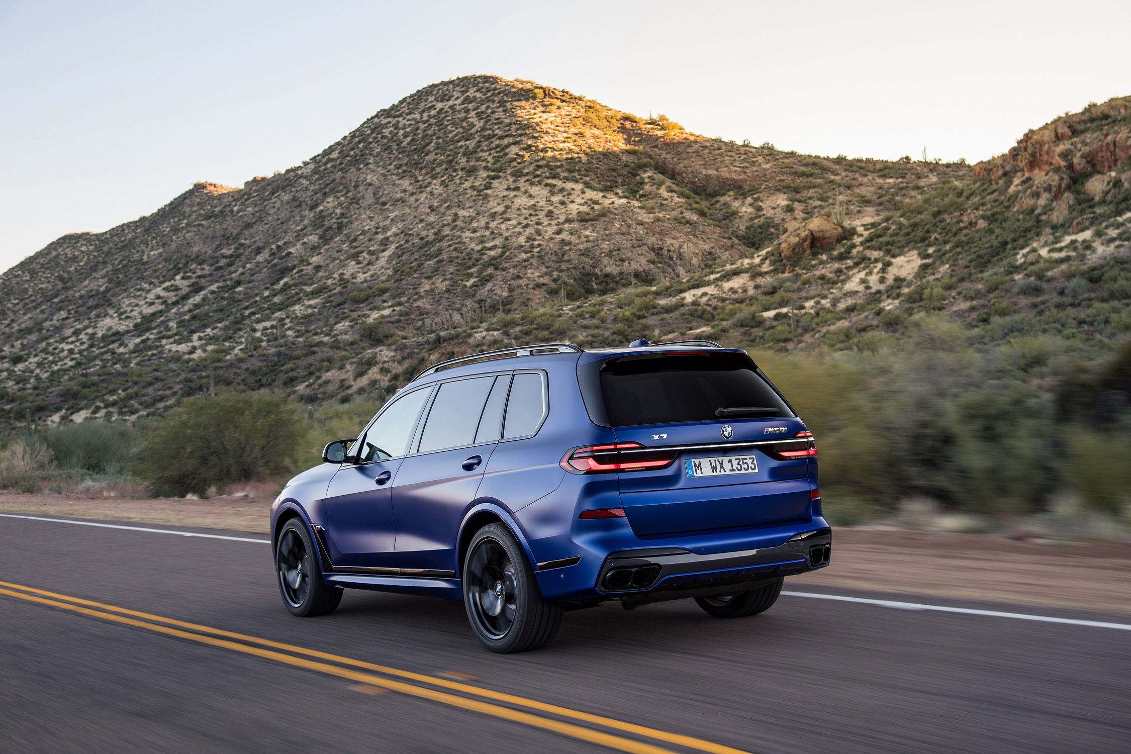 Bmw x7 store electric car