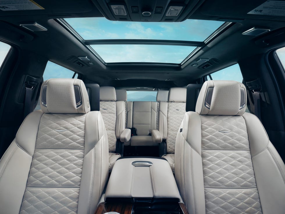 2025 cadillac escalade sport platinum