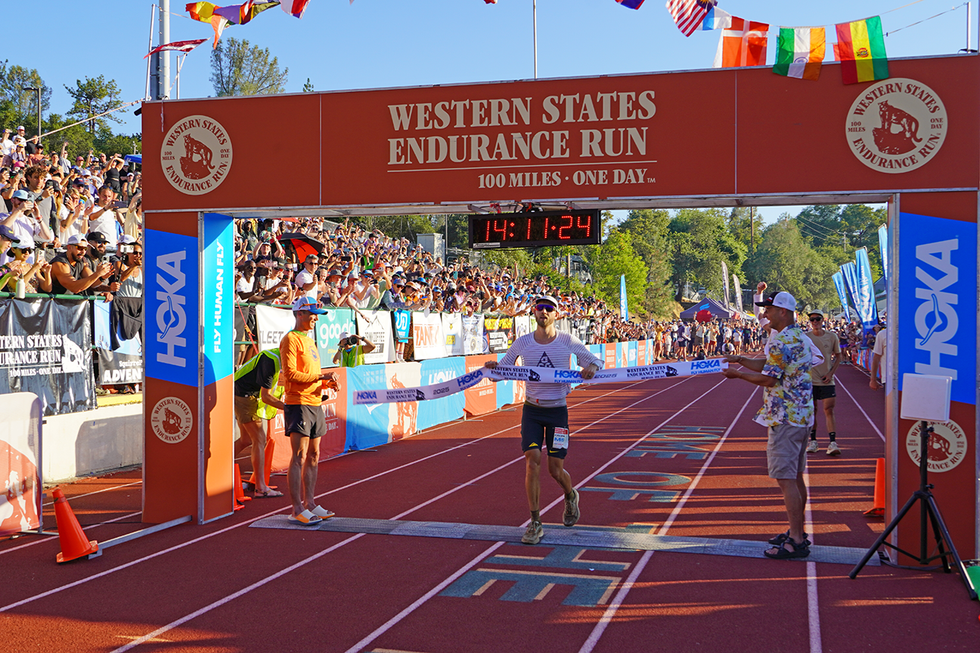 runner finishing the western states endurance run