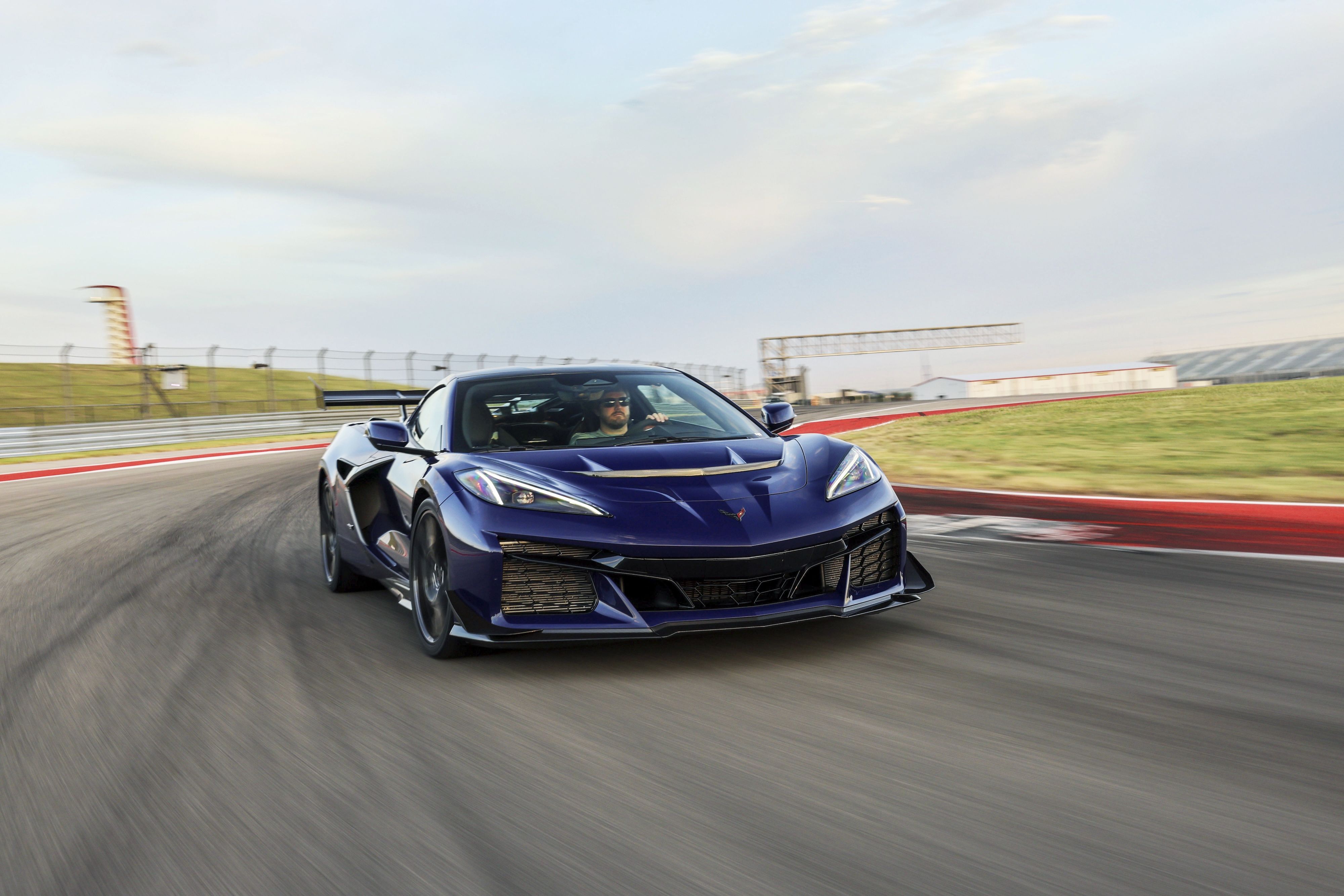 2025 Chevrolet Corvette ZR1 Is a Friendly Monster