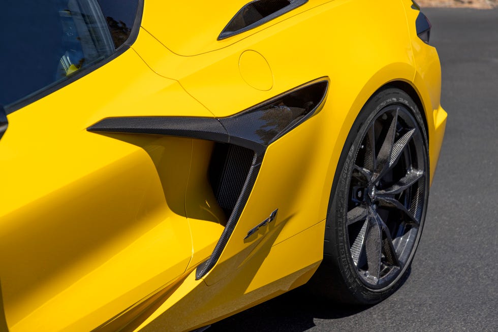 2025-chevrolet-corvette-zr1-109-66a155fe3d7fe.jpg