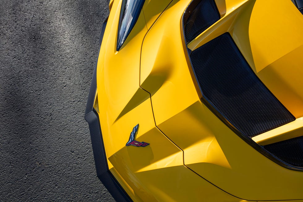 2025-chevrolet-corvette-zr1-110-66a155fed4fad.jpg
