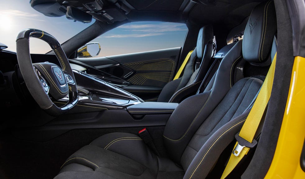 2025-chevrolet-corvette-zr1-111-66a155fec0681.jpg