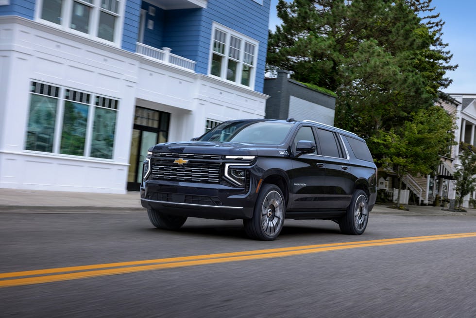 View Photos of the 2025 Chevy Suburban