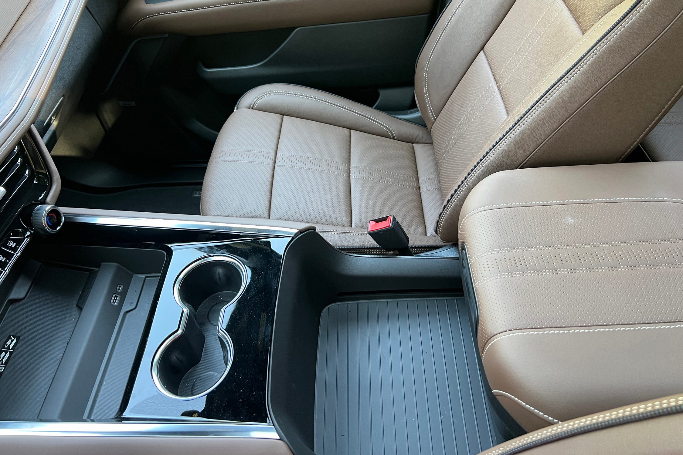 View Interior Photos of the 2025 Chevrolet Tahoe