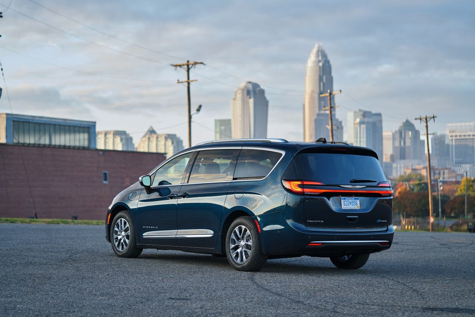 2025 Chrysler Pacifica Review, Pricing, and Specs