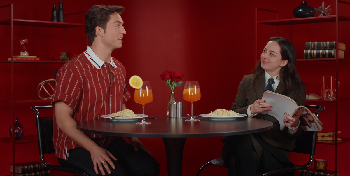 cosmopolitan editor in chief willa bennett on a blind date in cosmo's new video series cosmopolitan editor in chief willa bennett on a blind date in cosmo's new video series