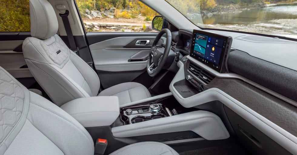 2025 Ford Explorer Updates Its Style and Tech, but Not Engines