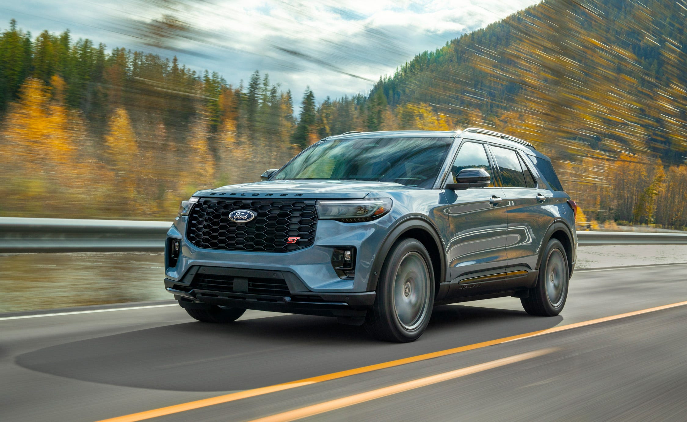 2025 Ford Explorer Review, Pricing, and Specs