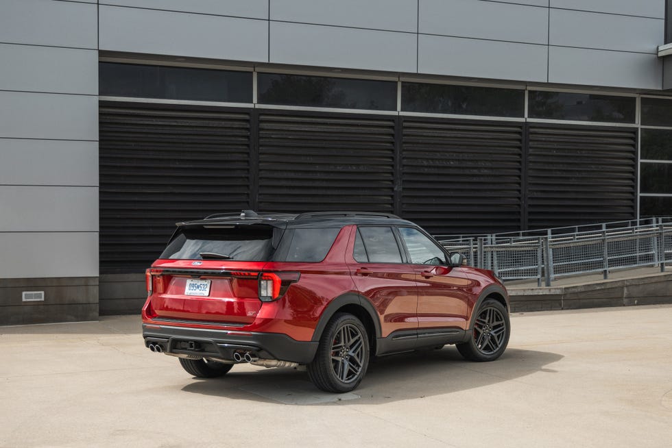 2025 Ford Explorer Review, Pricing, and Specs