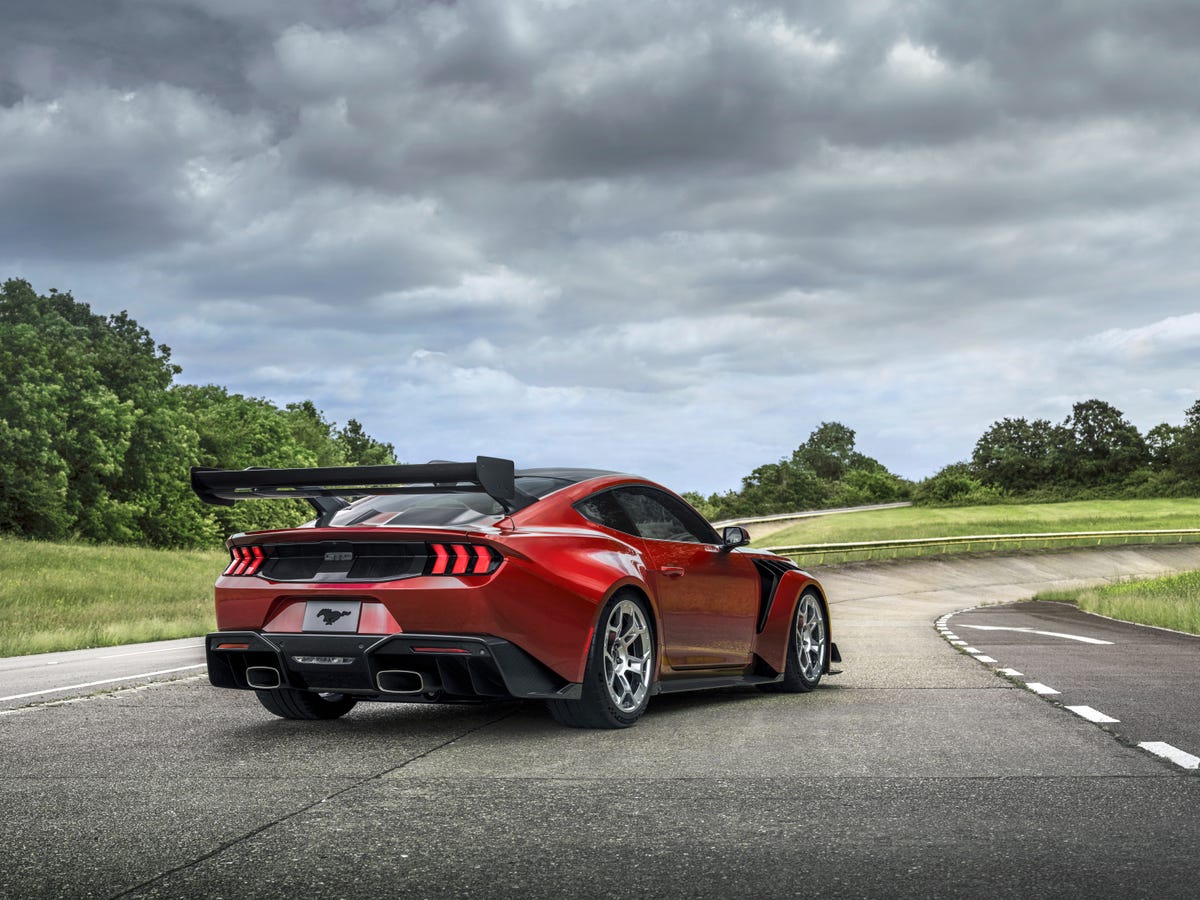 Gallery: 2025 Ford Mustang GTD Carbon Series Photos