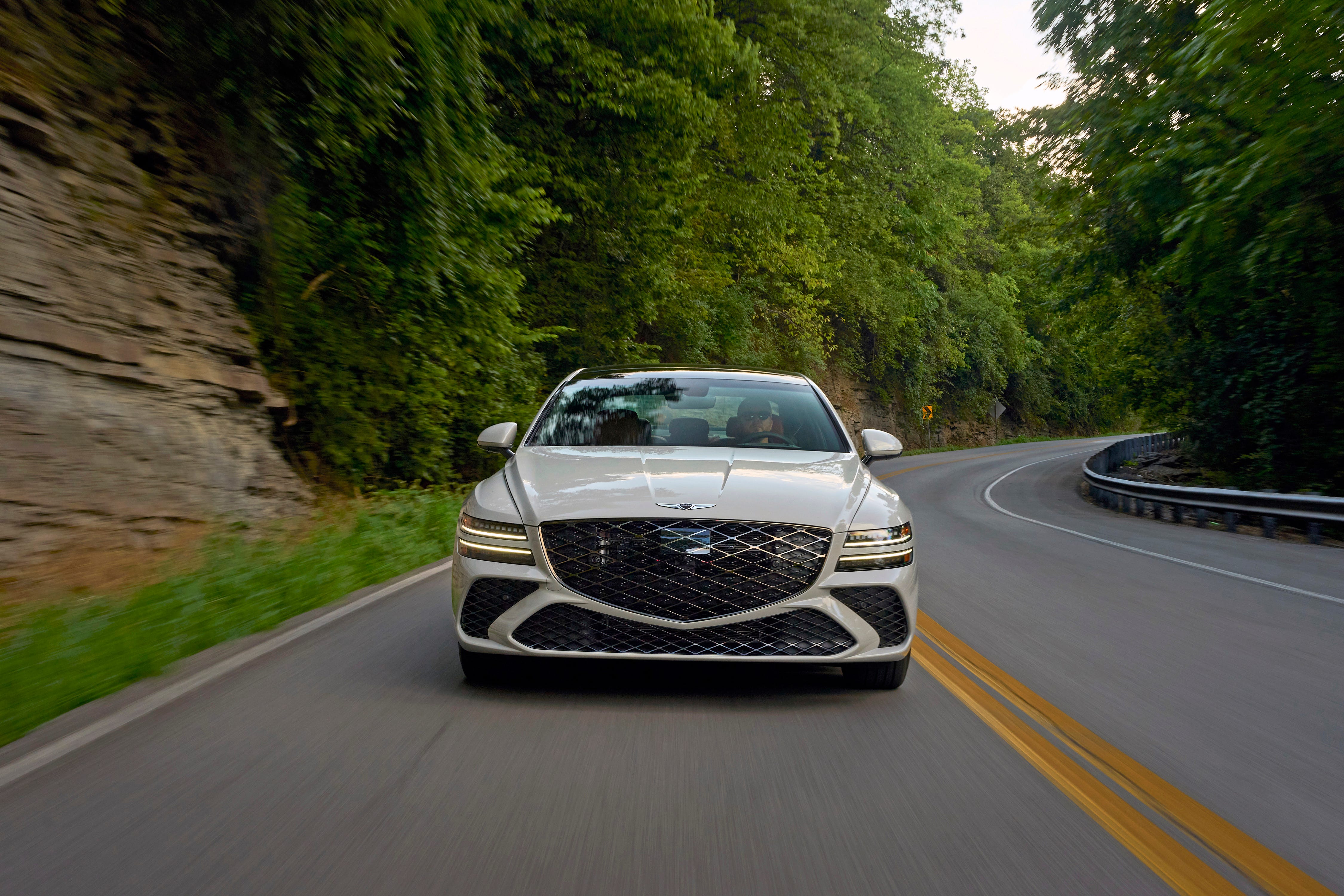 View Photos of the 2025 Genesis G80