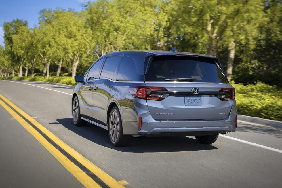 2025 Honda Odyssey Review, Pricing, and Specs