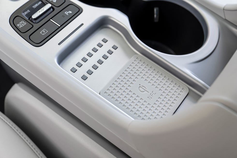 2025 hyundai ioniq 9 interior