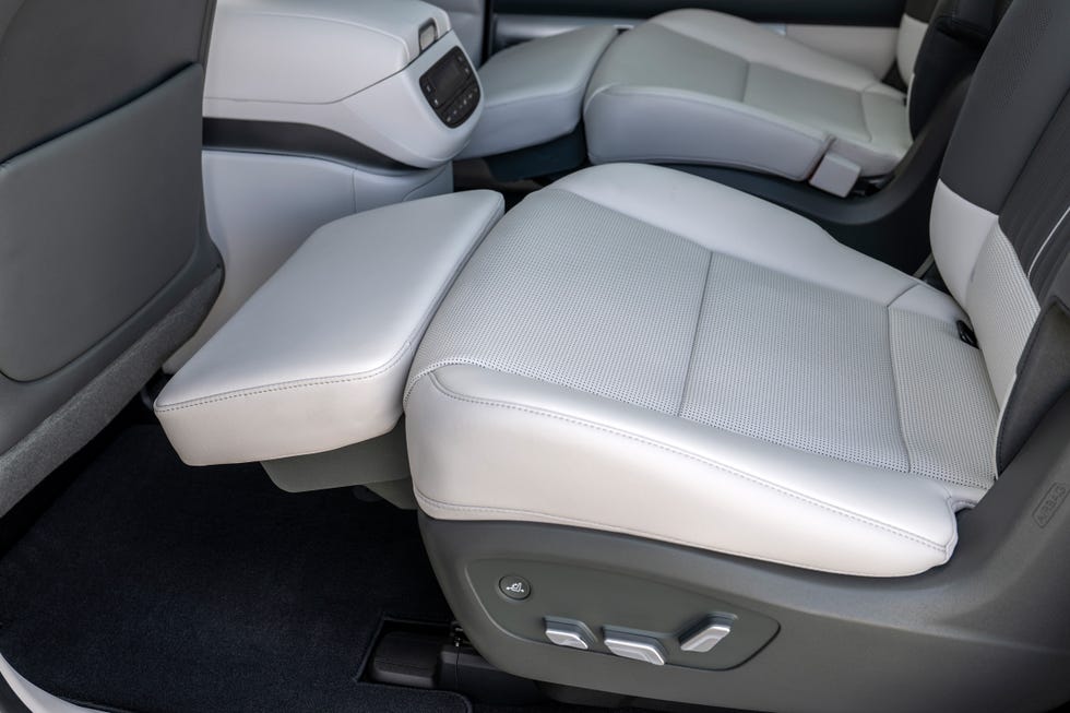 2025 hyundai ioniq 9 interior