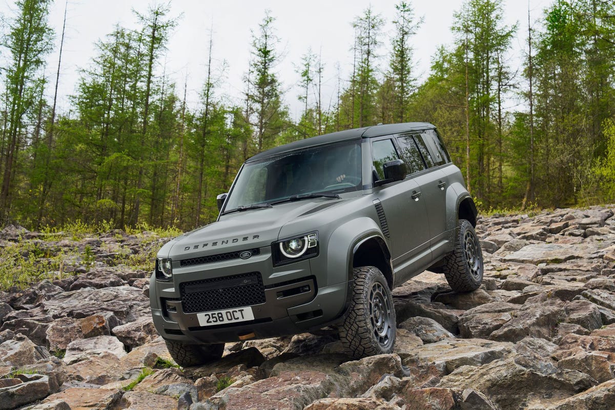 2025 Land Rover Defender OCTA Goes Harder, Better, Faster, Stronger