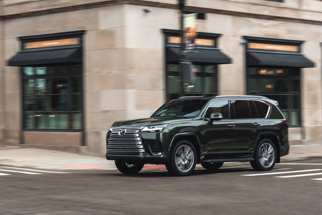 2025 lexus lx700h ultra luxury