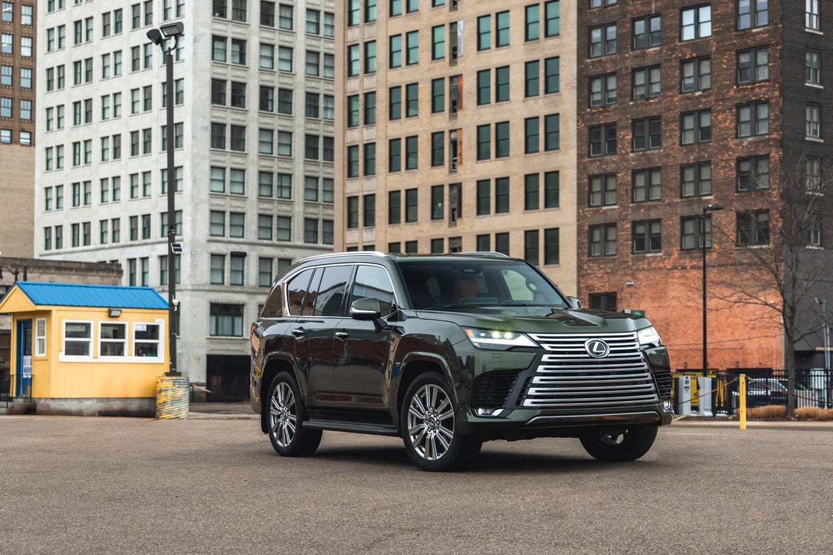 2025 lexus lx700h ultra luxury