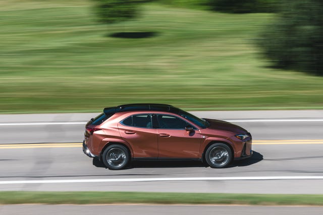 2025 lexus ux 300h f sport handling