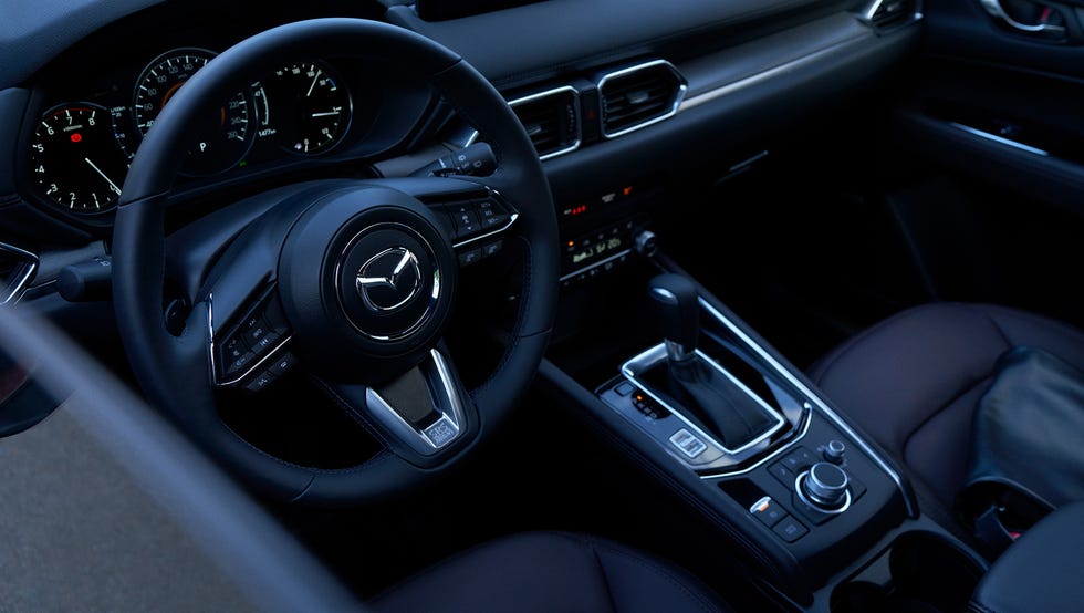 Mazda CX-5 dashboard and tech