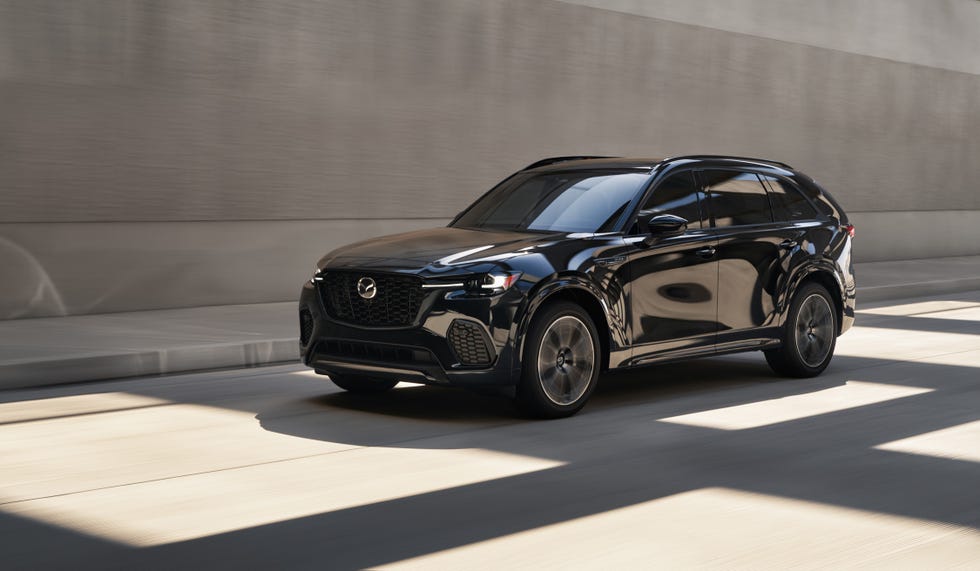 View Photos of the 2025 Mazda CX70