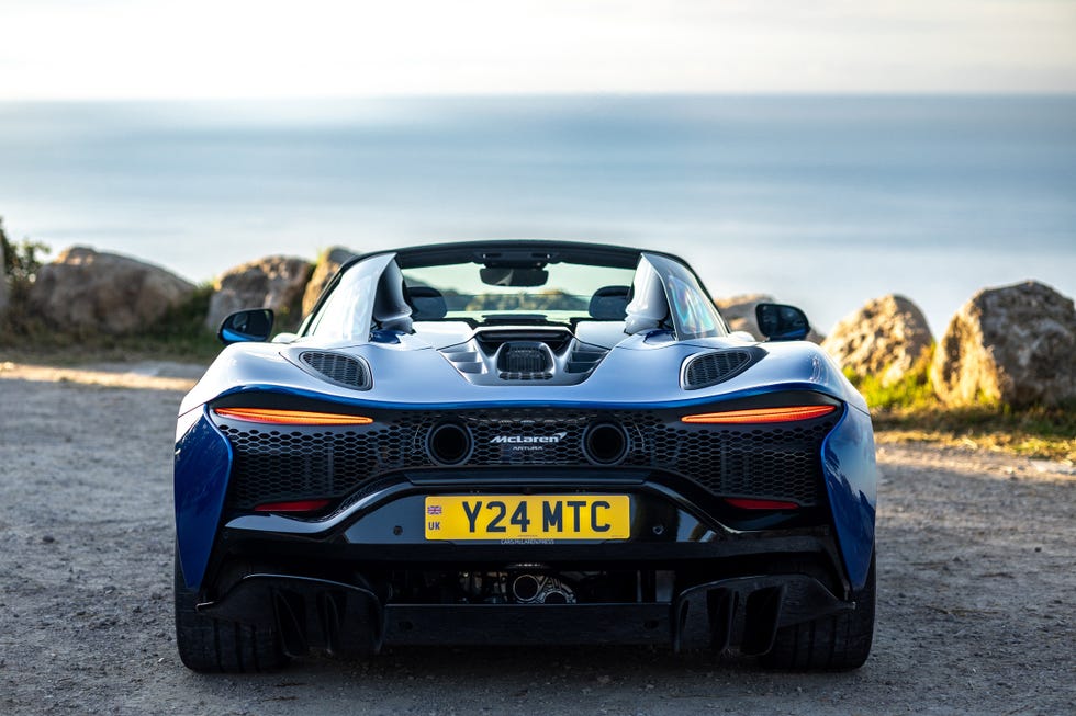 2025 mclaren artura spider