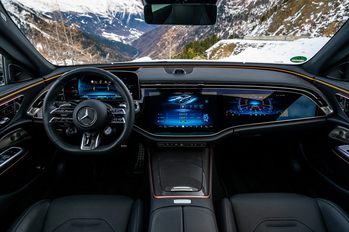 2025-mercedes-amg-e53-101-67570fb55806a.