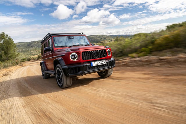 2025 Mercedes-Benz G550 and AMG G63: Luxury Boxes