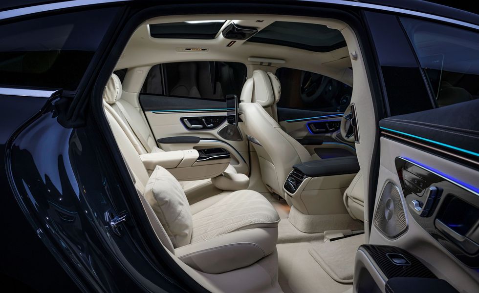 2025 Mercedes-Benz EQS Debuts New Look, Improved Range