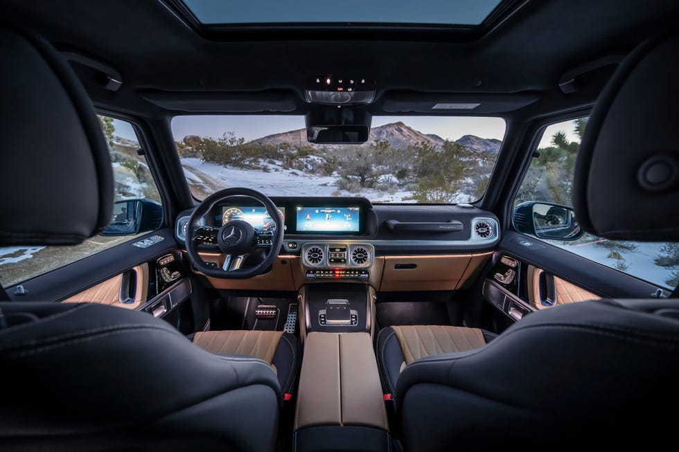 2025 mercedes benz g550 interior