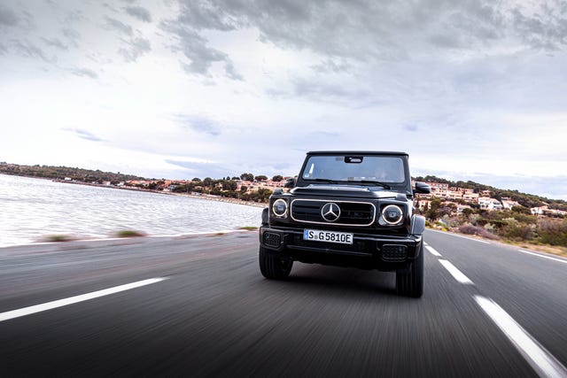 View Photos of the 2025 Mercedes-Benz G580