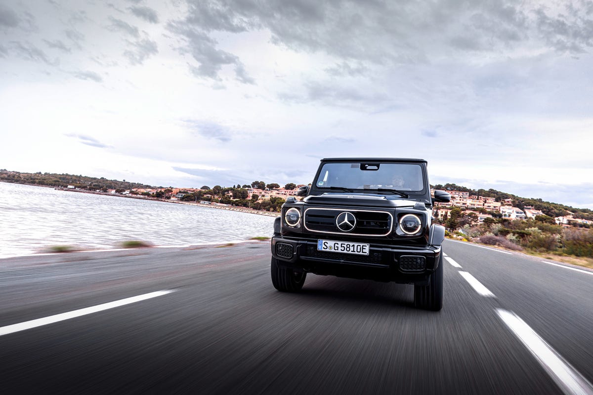 View Photos of the 2025 Mercedes-Benz G580